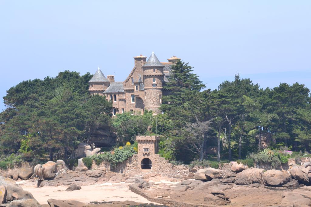 Gite De La Plage Lezardrieux Exterior photo
