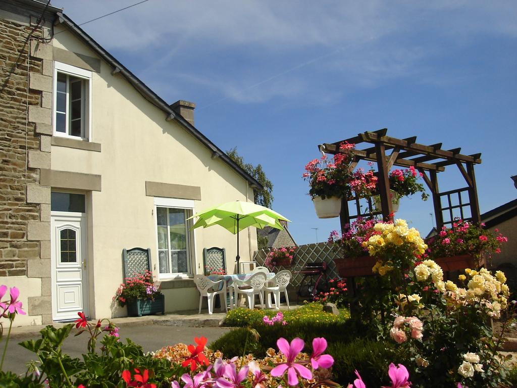 Gite De La Plage Lezardrieux Room photo